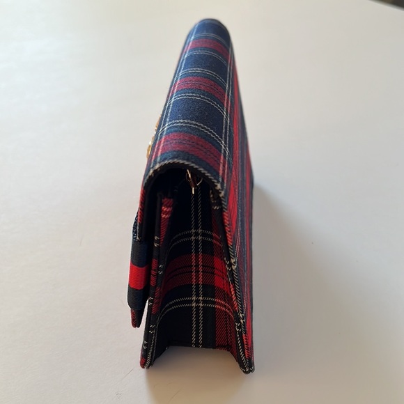 Plaid Holiday Bee Clutch or Crossbody with Gold Detachable Chain - Picture 3 of 7